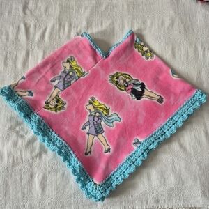 Hand Crafted girls 8-10 fleece with crochet trim Miss Piggy fleece poncho NEW